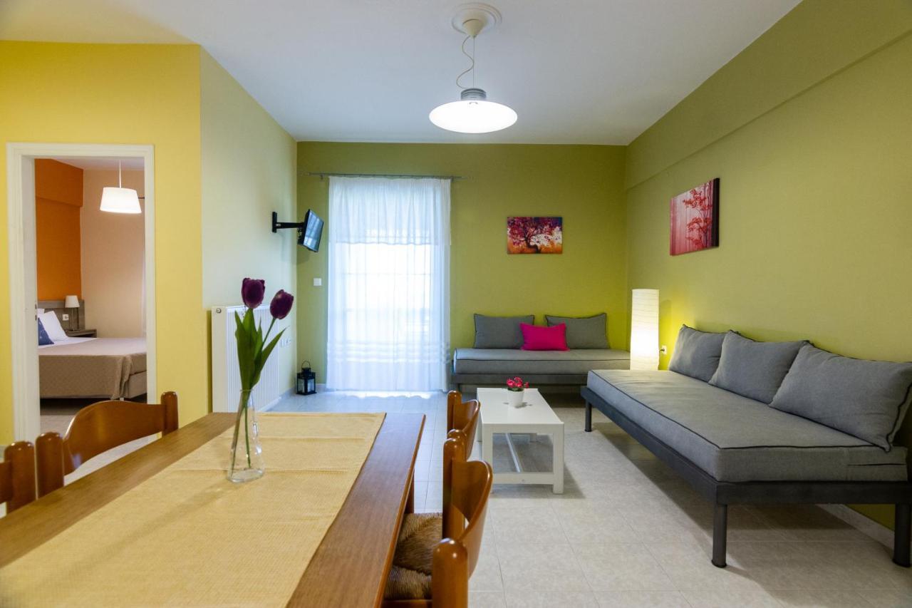 Elaionas Aparthotel Leonídion Екстериор снимка