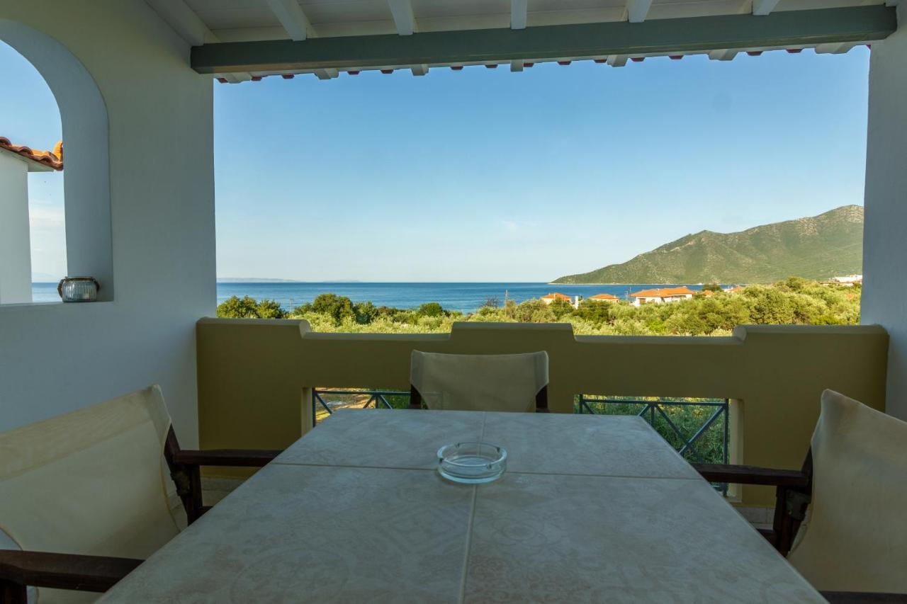 Elaionas Aparthotel Leonídion Екстериор снимка